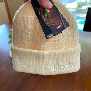 Levi’s Lofty Beanie